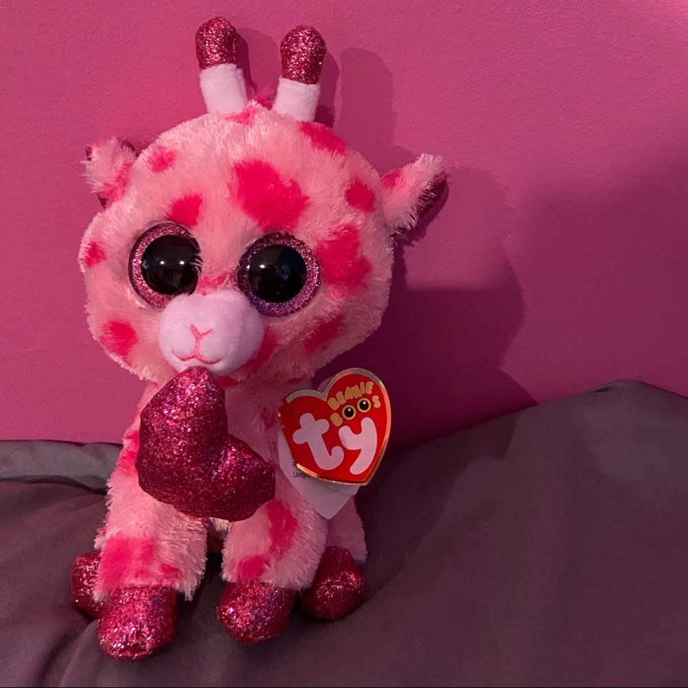 Giraffe beanie boo.